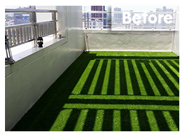 ก่อนติดตั้ง</br>สถ​านที่ติดตั้งหญ้าเทียม : คลองเตย</br>ชนิดของหญ้าเทียม : YTT-25