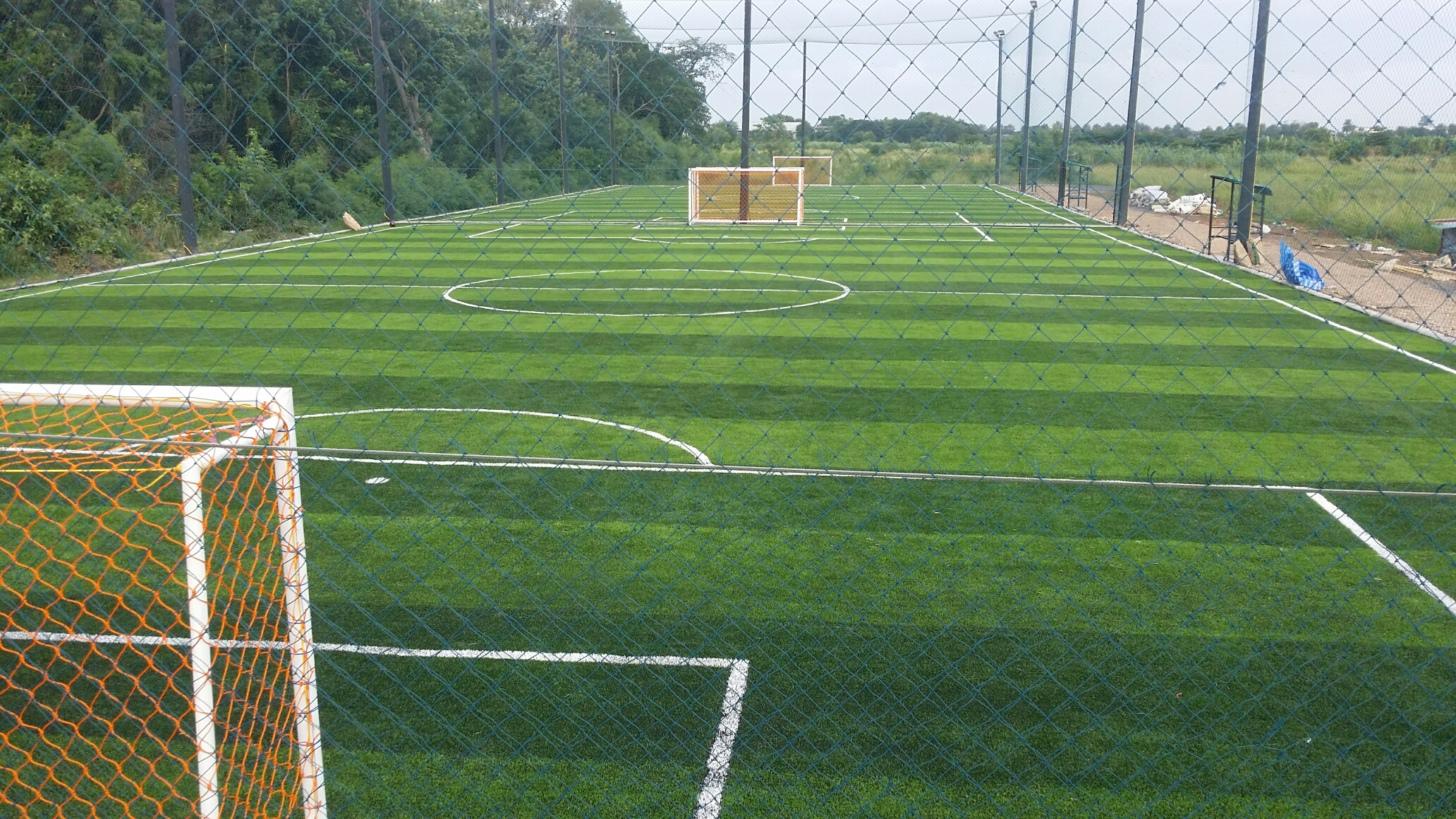 สนามฟุตบอลหญ้าเทียม